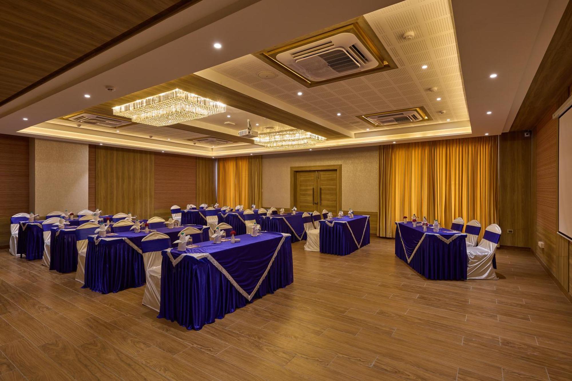 Grand Continent Hosur A Sarovar Portico Affiliate Hotel Exterior foto