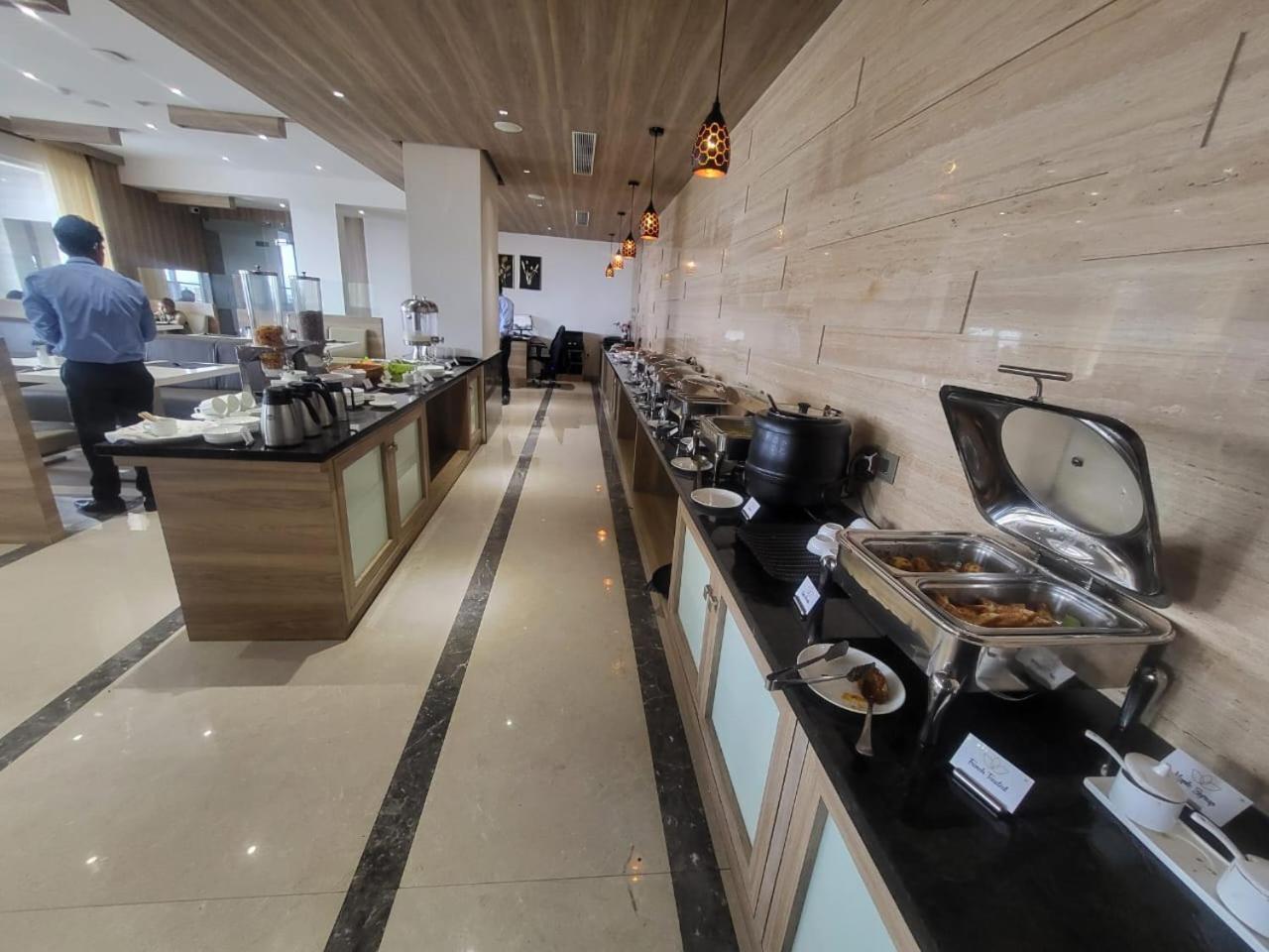 Grand Continent Hosur A Sarovar Portico Affiliate Hotel Exterior foto