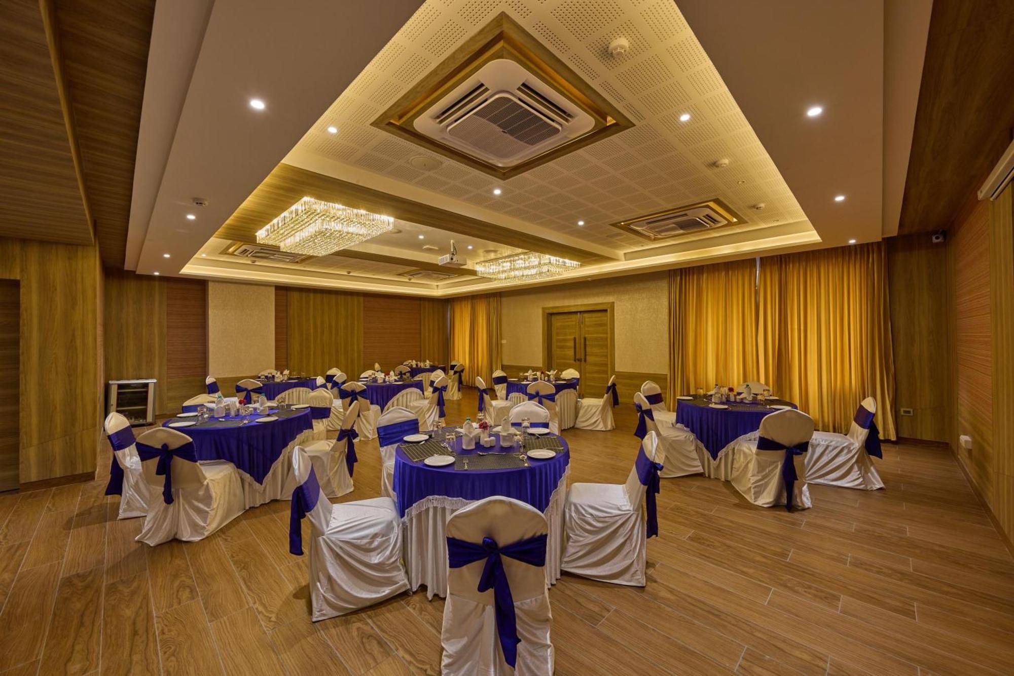 Grand Continent Hosur A Sarovar Portico Affiliate Hotel Exterior foto